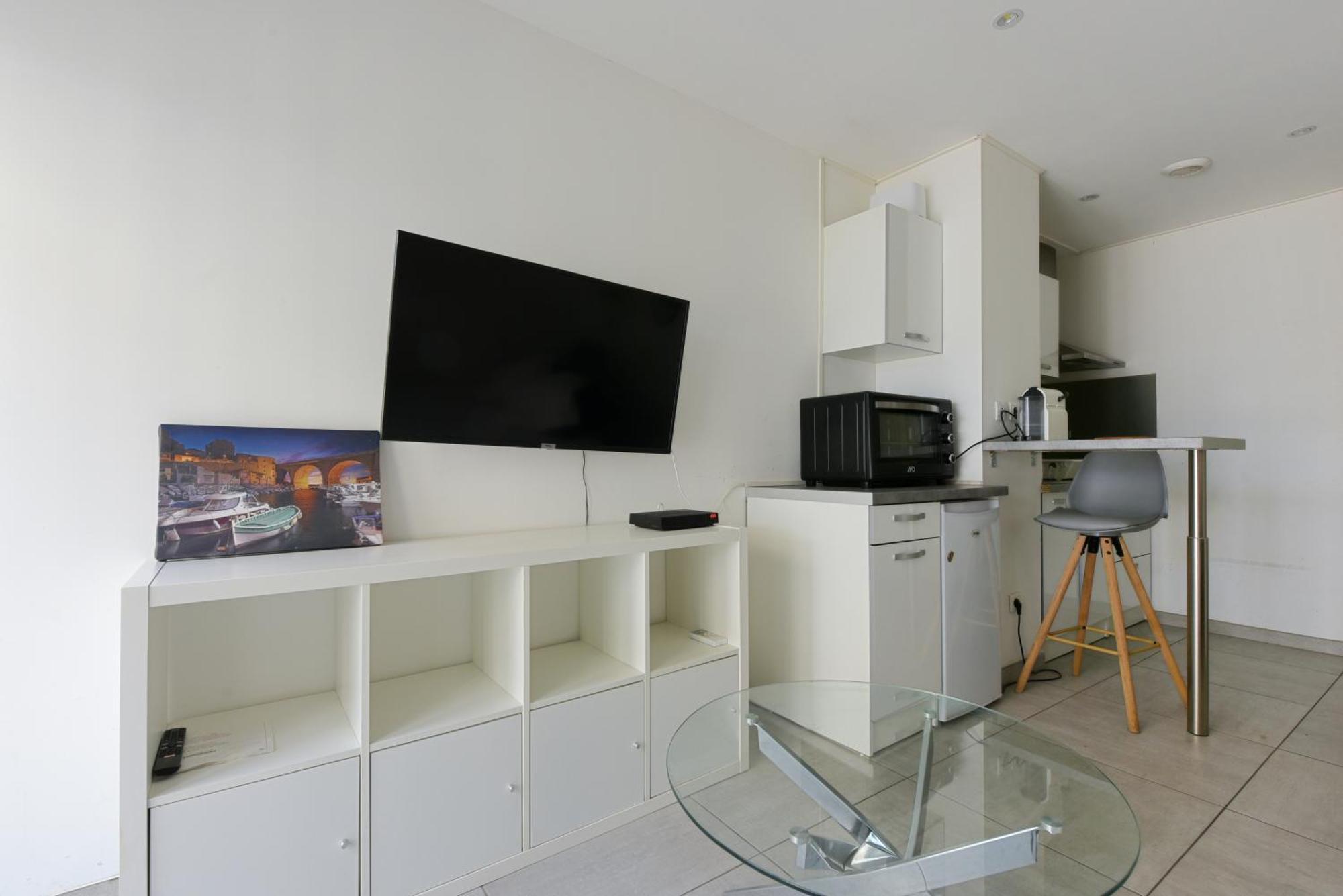 Provencal Studio Netflix Appart-Hotel-Provence La Fare-les-Oliviers Exteriér fotografie