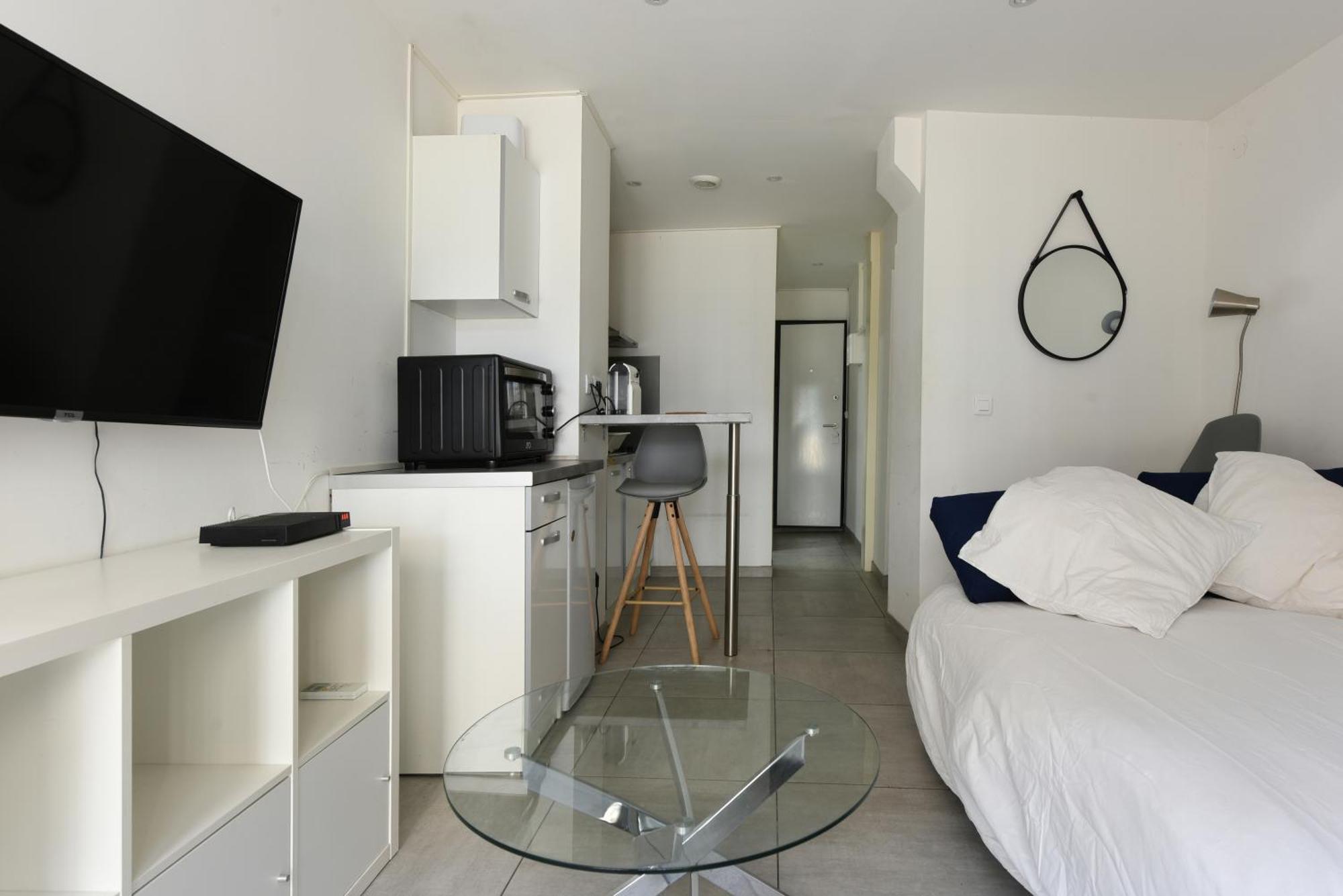 Provencal Studio Netflix Appart-Hotel-Provence La Fare-les-Oliviers Exteriér fotografie